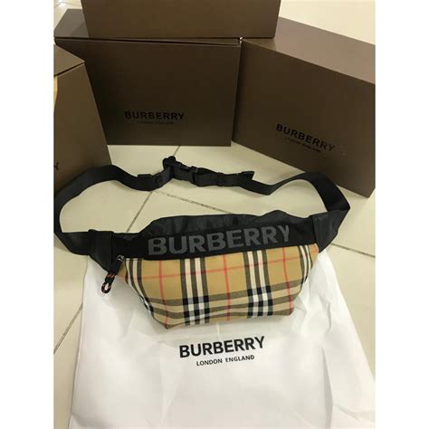 fake burberry fanny pack